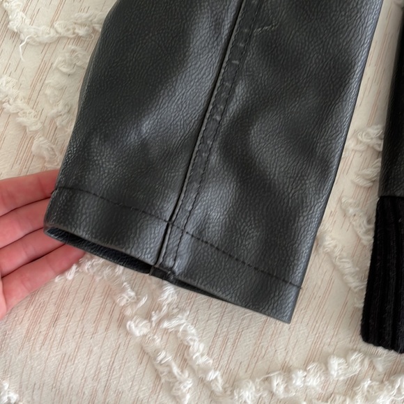 Guess Men’s Jacket with Hood - Picture 3 of 12